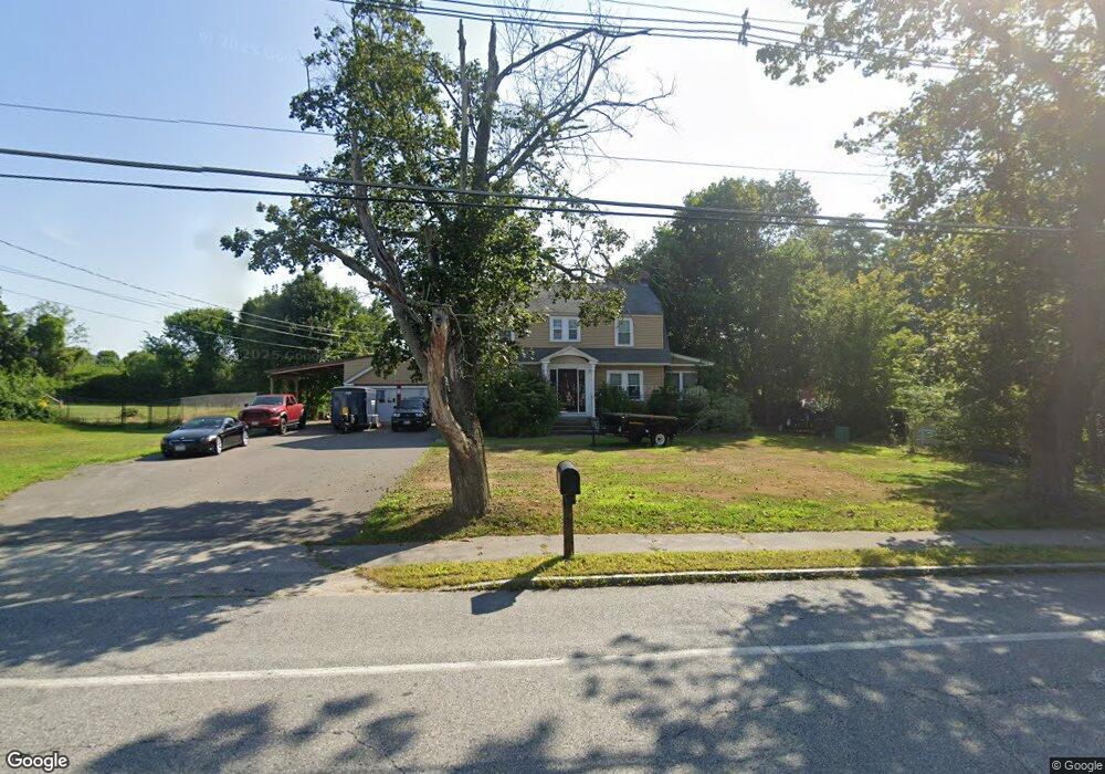 207 Pembroke St, Pembroke, NH 03275 - photo 1