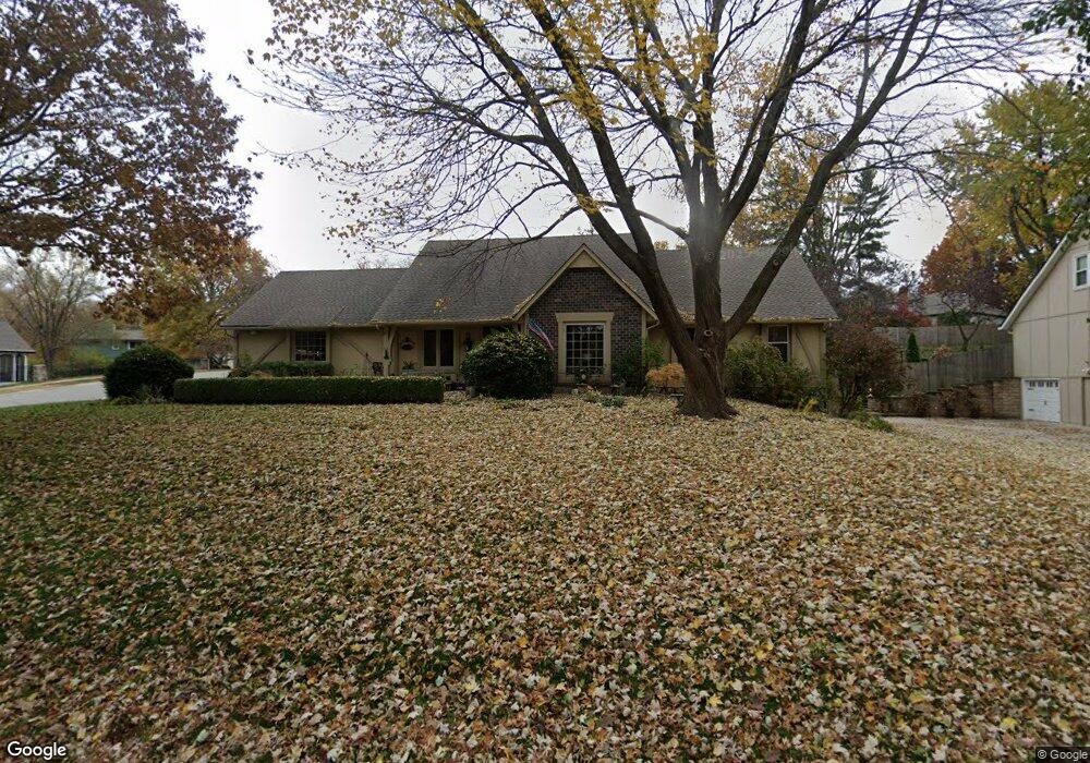 10705 W 52nd Cir, Shawnee, KS 66203 - photo 1