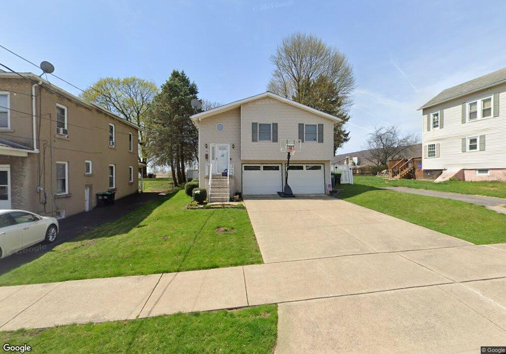 400 Tripp St, Wyoming, PA 18644 - photo 1