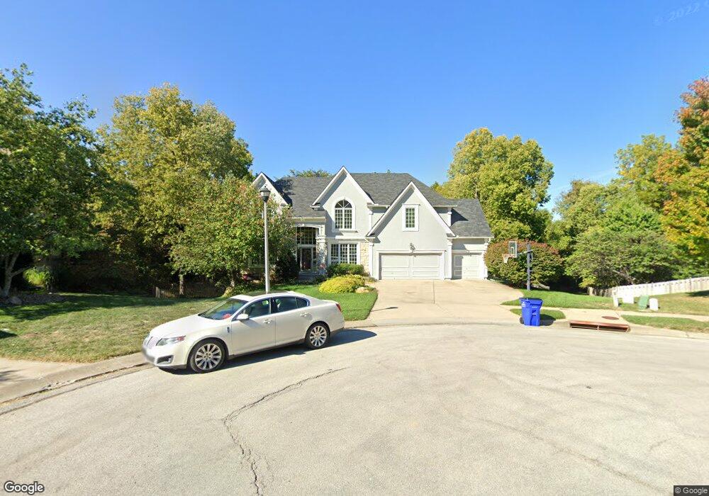 7110 Mullens Rd, Shawnee, KS 66216 - photo 1