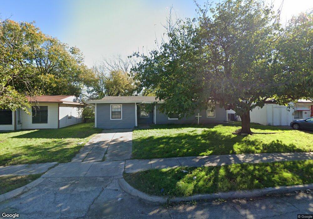 1109 Indian Hills Dr, Grand Prairie, TX 75051 - photo 1