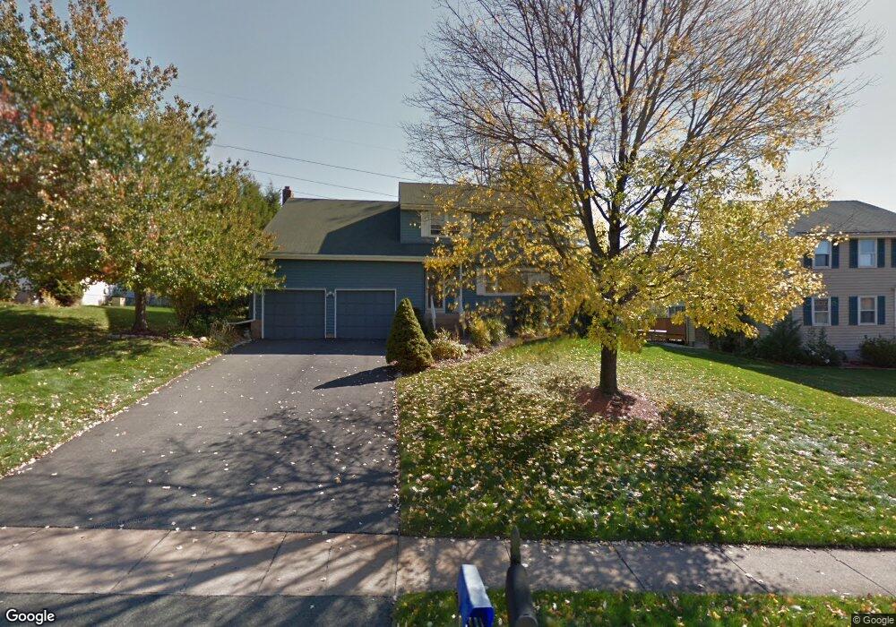 280 E Opal Dr, Glastonbury, CT 06033 - photo 1