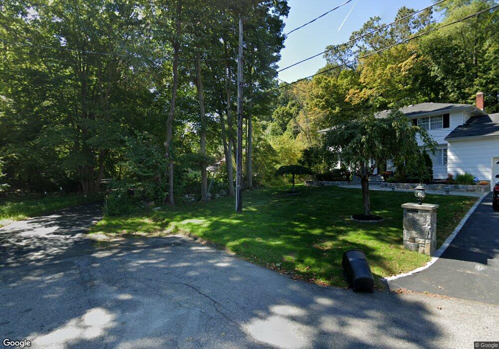 2175 Sultana Dr, Yorktown Heights, NY 10598 - photo 1