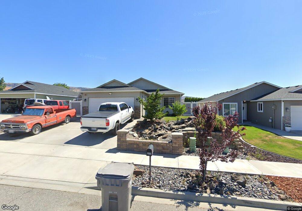 591 N Montclair Ave, East Wenatchee, WA 98802 - photo 1