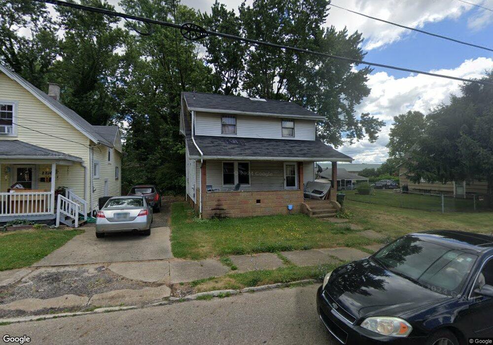 2214 Maple Ave NE, Canton, OH 44714 - photo 1