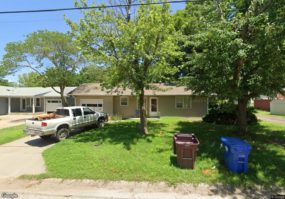 1511 E Sharp St, McPherson, KS 67460 - photo 1