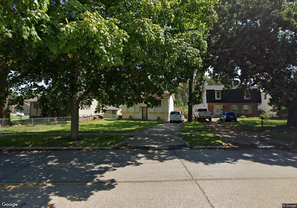 3919 Lower Beaver Rd, Des Moines, IA 50310 - photo 1