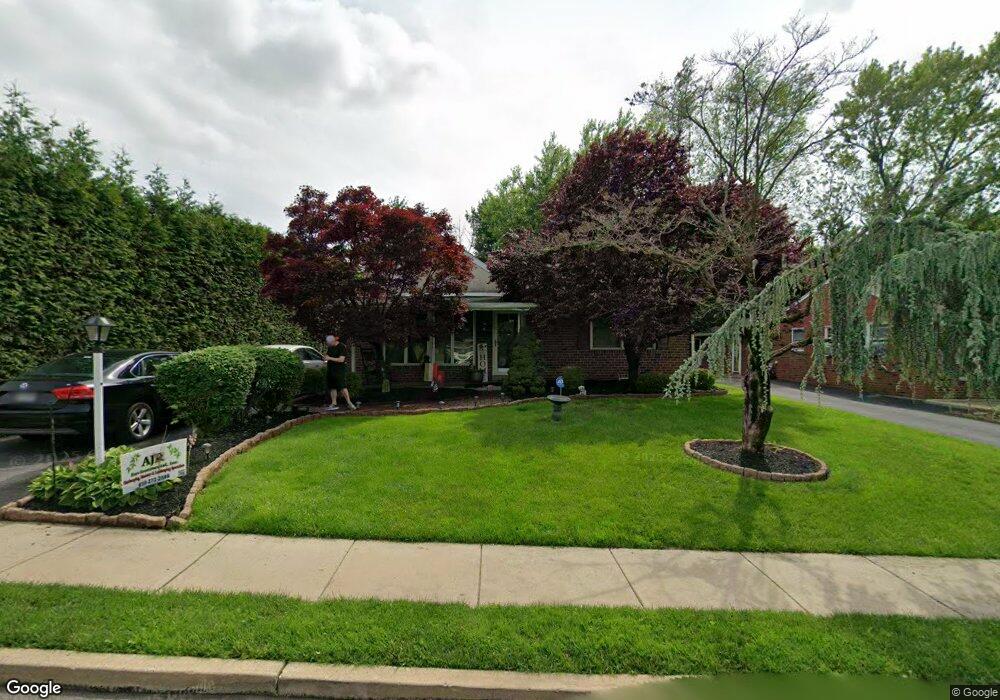 4 Lawnton Rd, Norristown, PA 19401 - photo 1