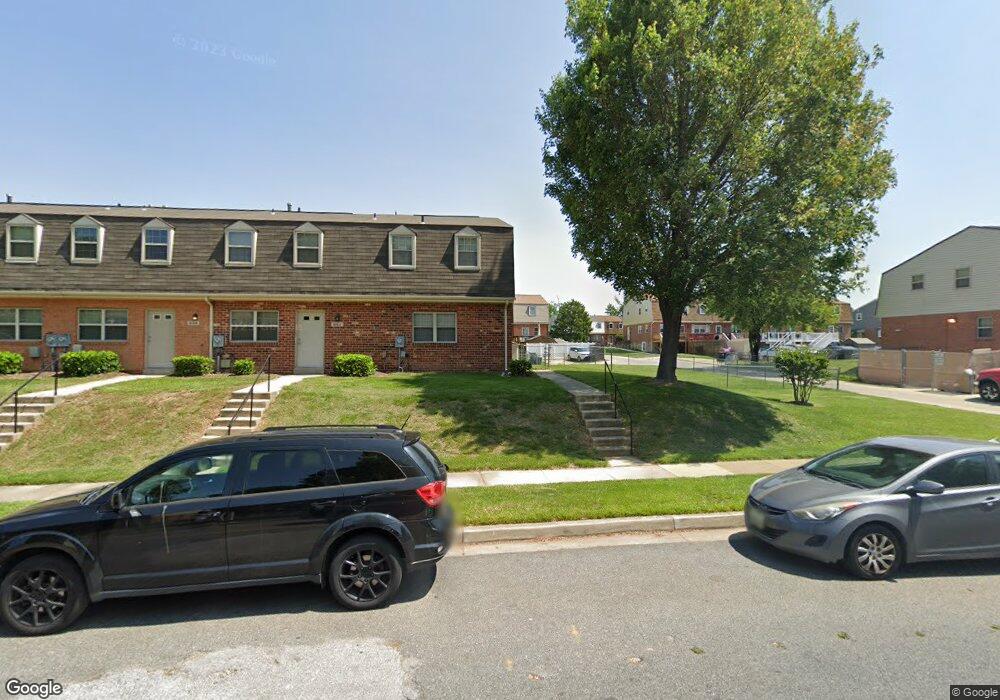 663 W Kingsway Rd, Middle River, MD 21220 - photo 1