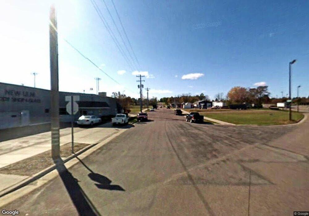 320 19th St N, New Ulm, MN 56073 - photo 1