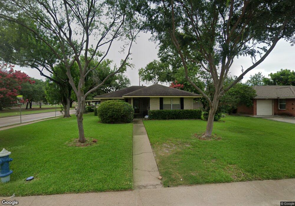 5422 Libbey Ln, Houston, TX 77092 - photo 1