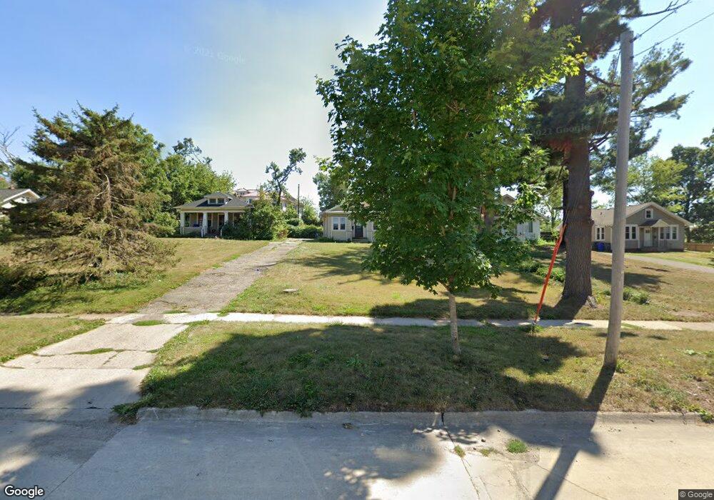 239 Sinclair Ave SE, Cedar Rapids, IA 52403 - photo 1