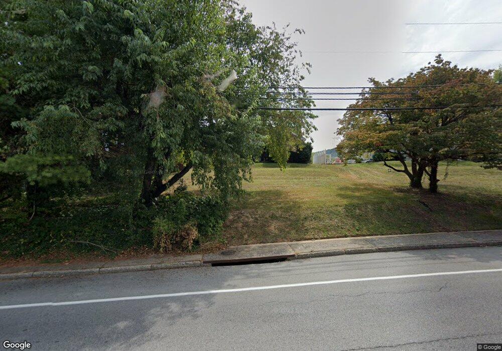 1436 Lyndhurst Rd, Waynesboro, VA 22980 - photo 1