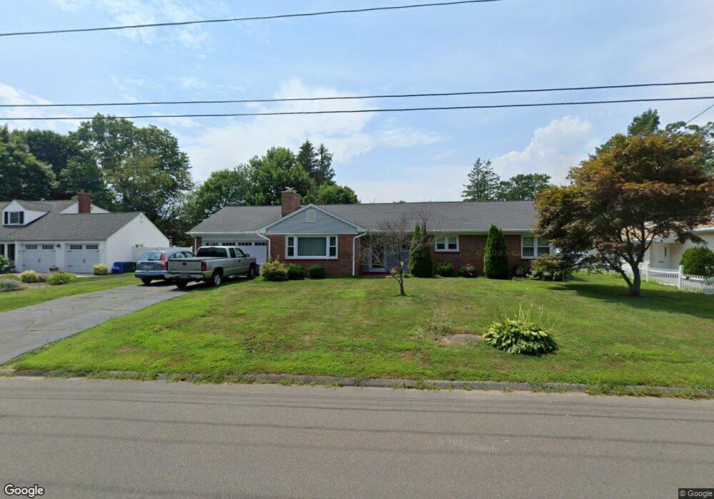 555 Wigwam Ln, Stratford, CT 06614 - photo 1