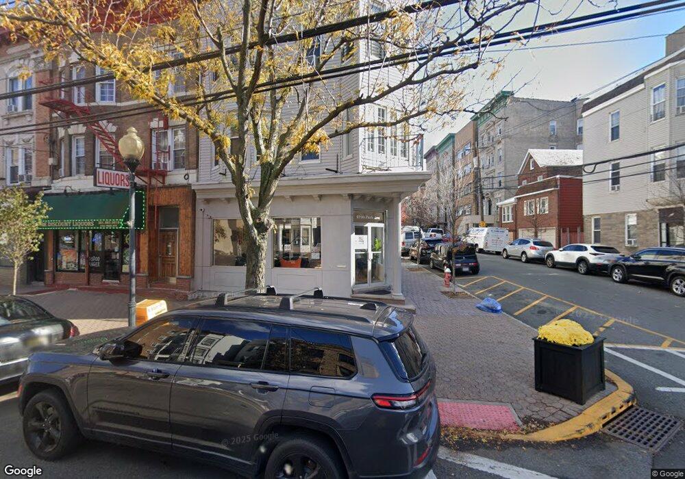 4700 Park Ave unit 1, Weehawken, NJ 07086 - photo 1