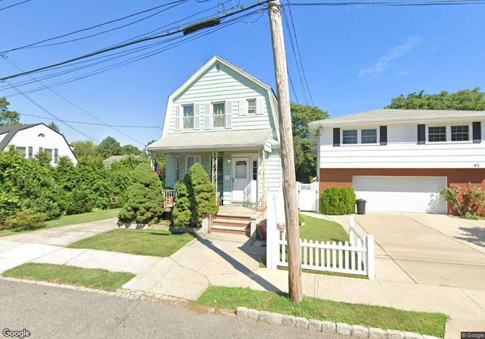 37 Coughlan Ave, Staten Island, NY 10310 - photo 1