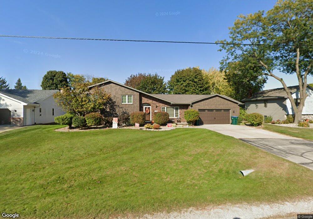 2960 W Capitol Dr, Appleton, WI 54914 - photo 1