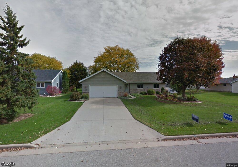 3422 N Bluemound Dr, Appleton, WI 54914 - photo 1