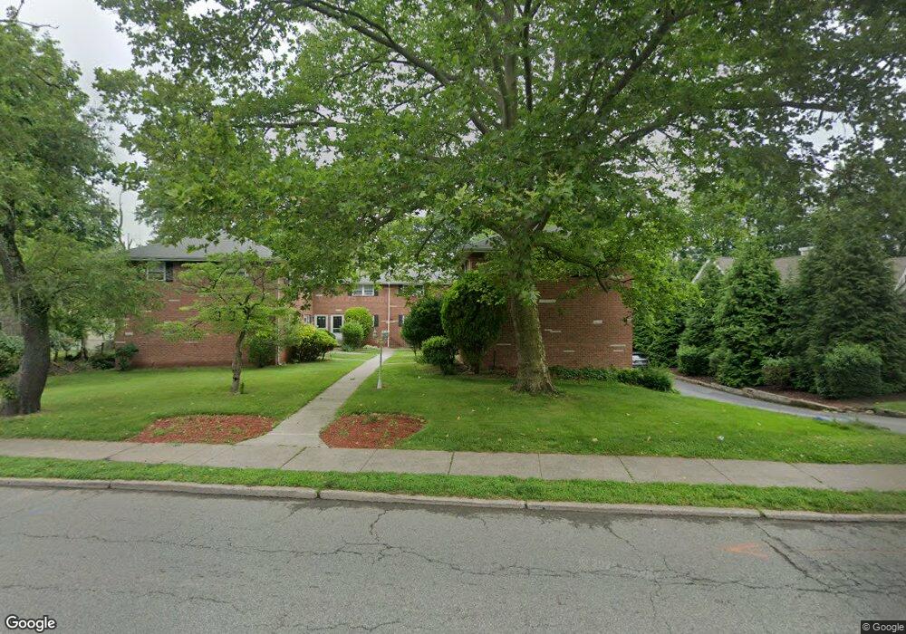 295 Tenafly Rd, Tenafly, NJ 07670 - photo 1