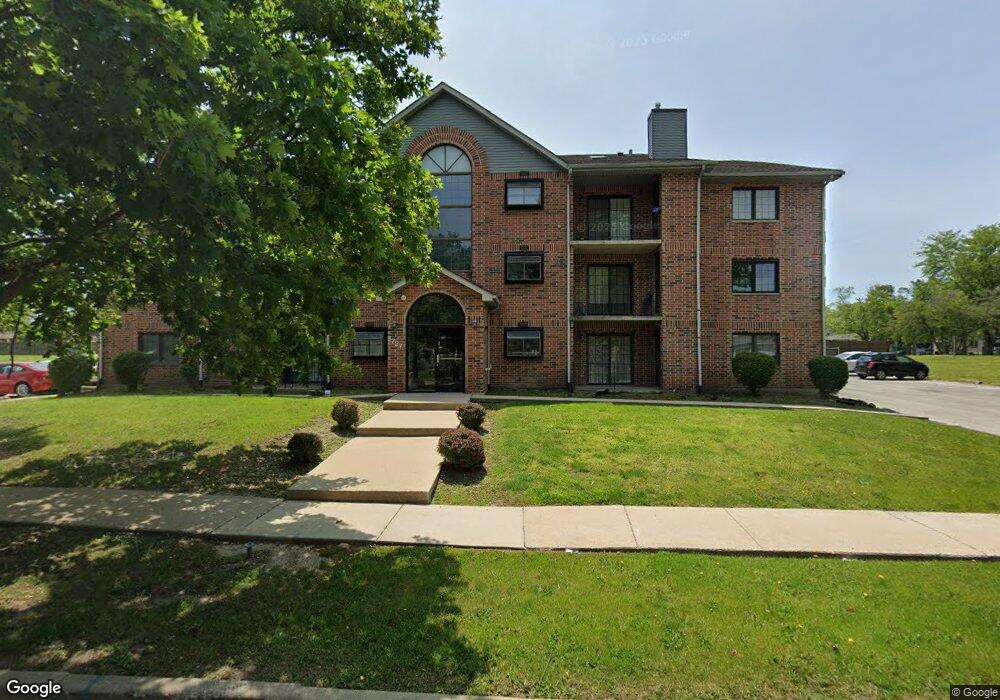 3727 214th Place unit 2, Matteson, IL 60443 - photo 1