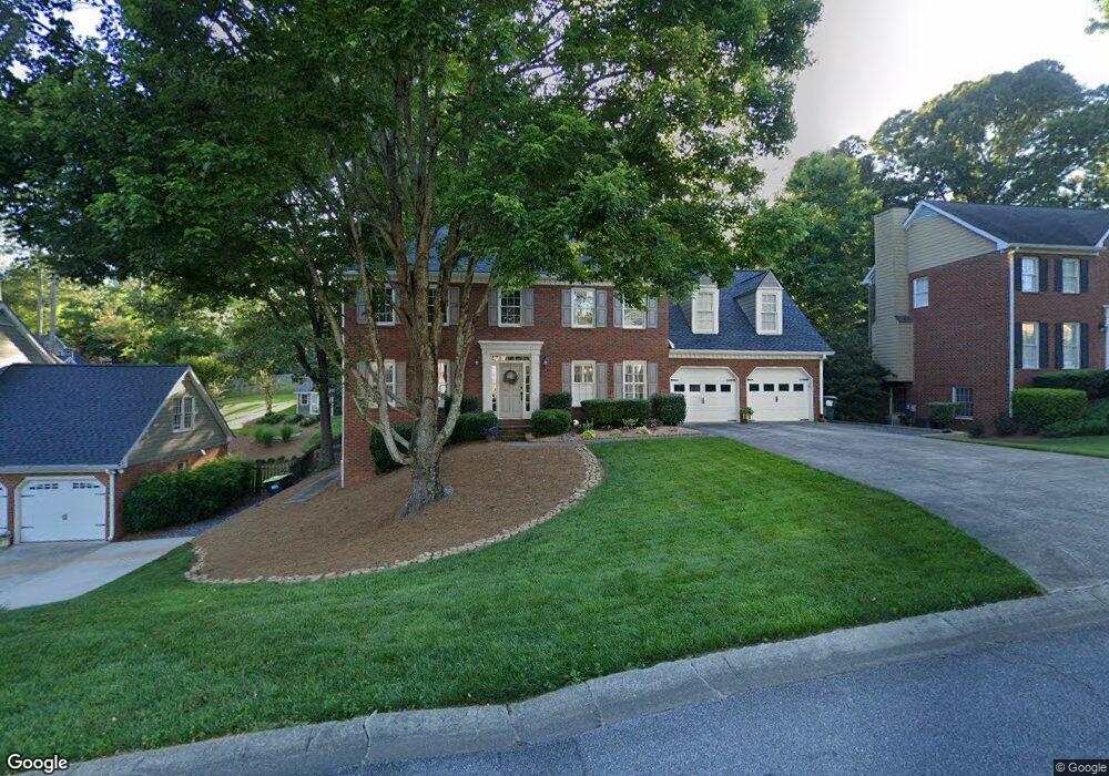 4650 Glenforest Dr NE, Roswell, GA 30075 - photo 1