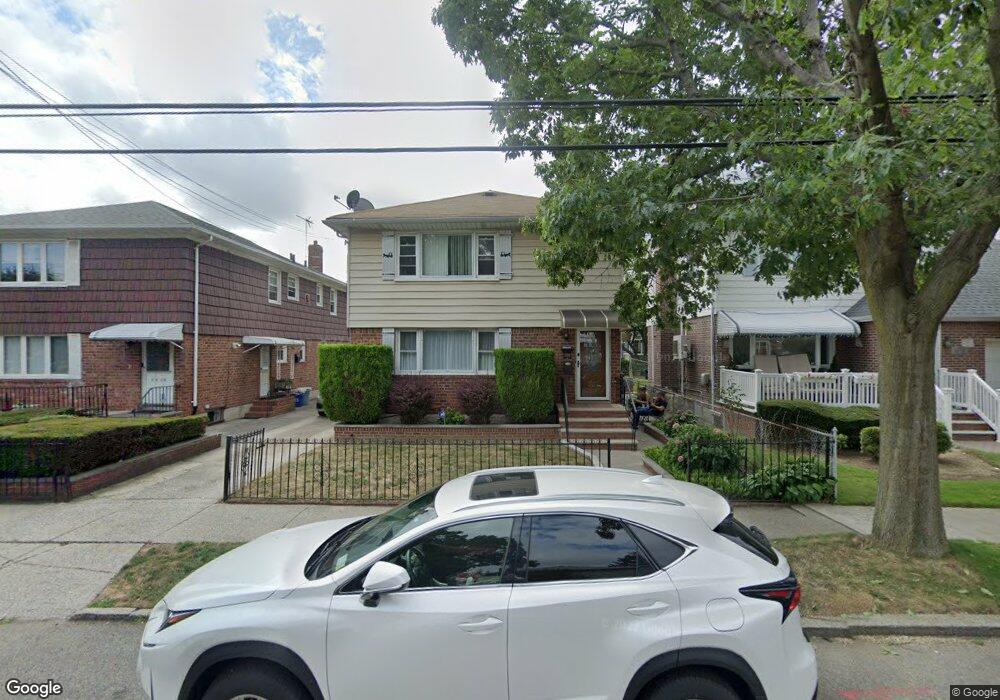 45-64 189th St unit 2nd Fl, Flushing, NY 11358 - photo 1