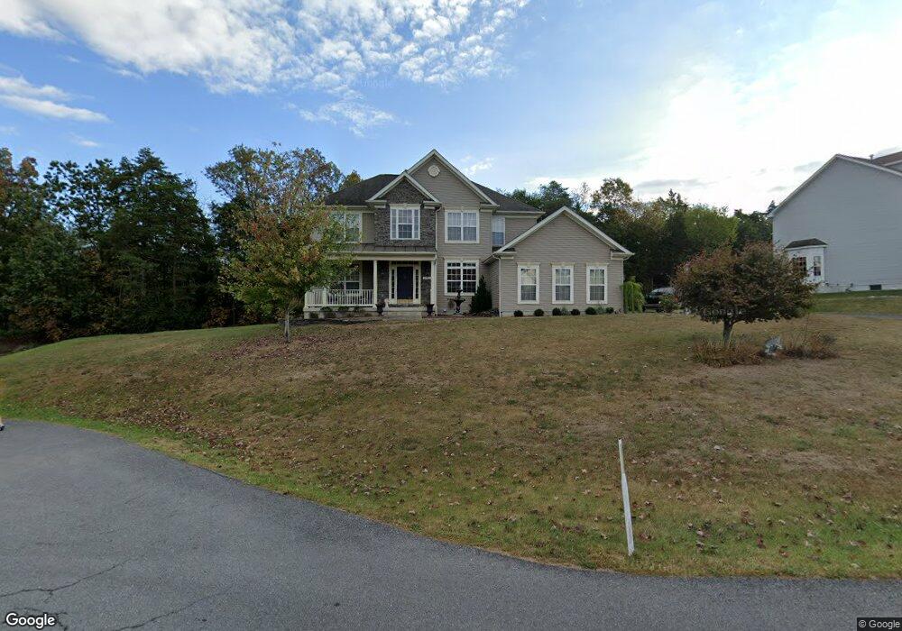 532 Shannon Dr N, Greencastle, PA 17225 - photo 1