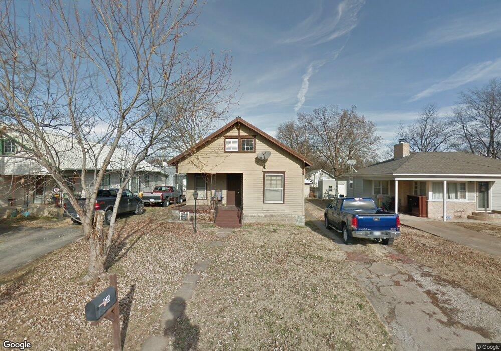 1715 Kennedy Ave, Parsons, KS 67357 - photo 1