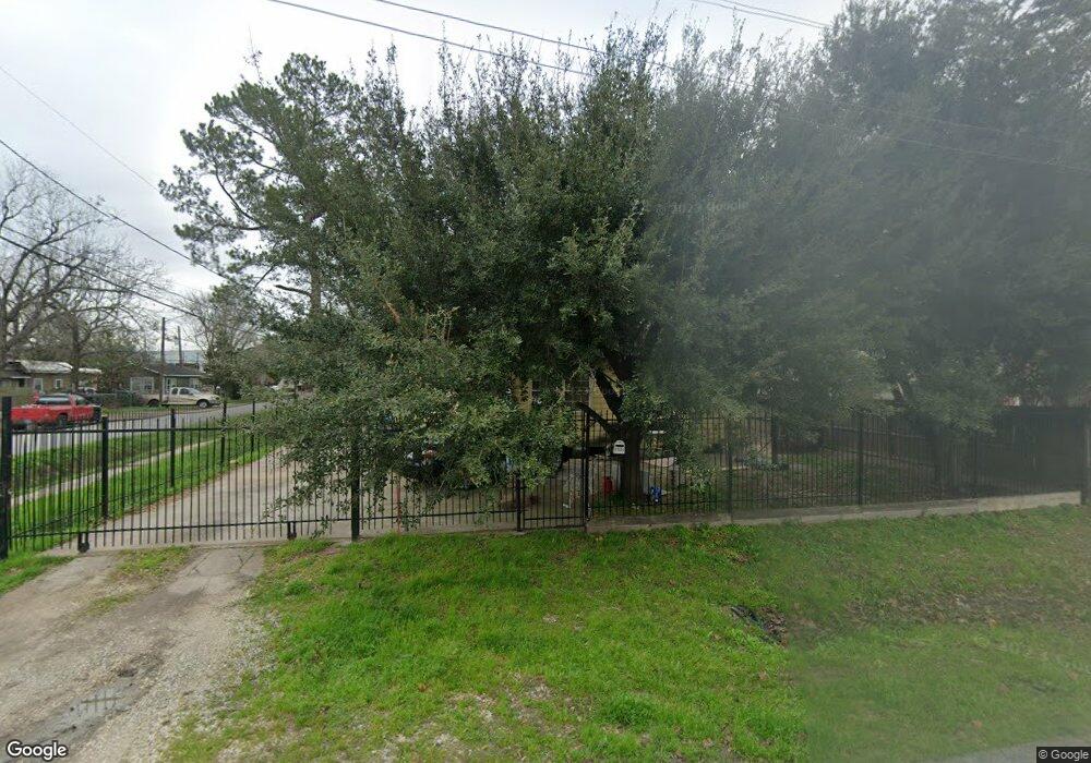 8020 Melrose St, Houston, TX 77022 - photo 1