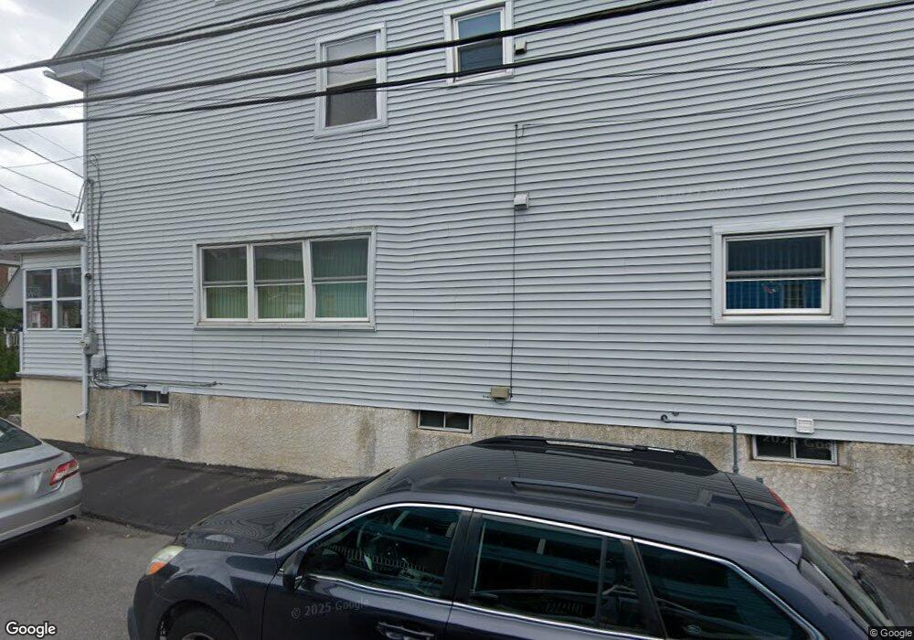 721 N Laurel St, Hazleton, PA 18201 - photo 1