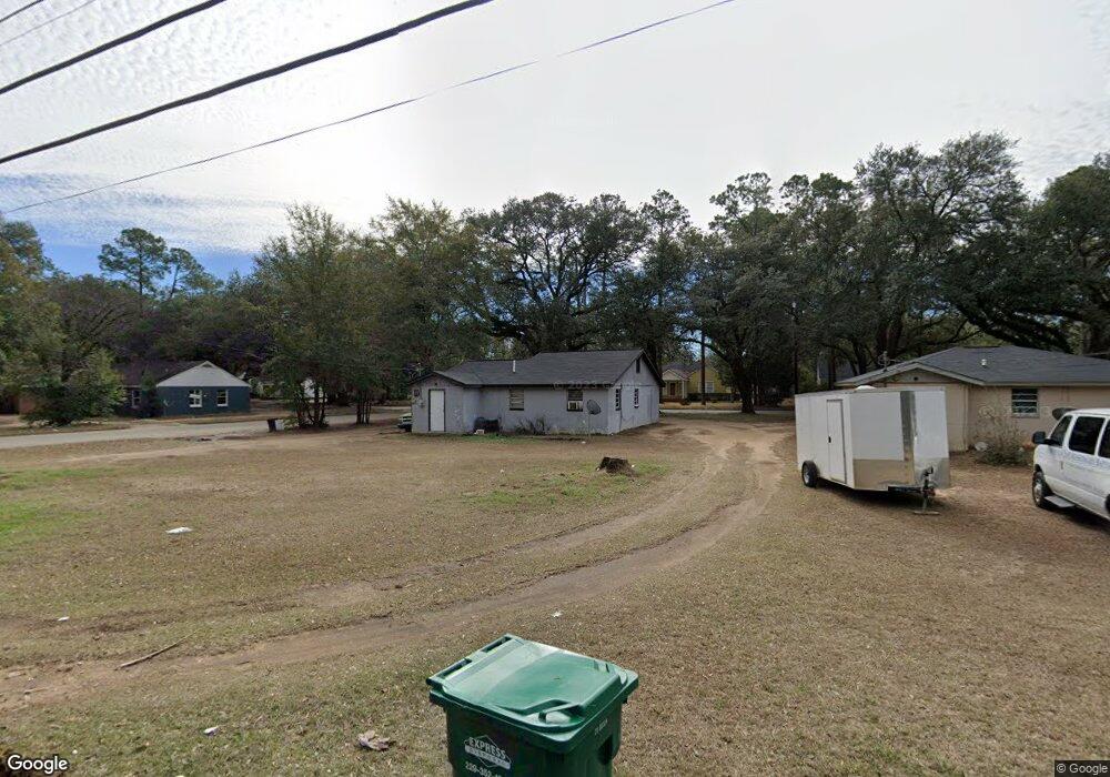 1301 Avalon Ave, Albany, GA 31707 - photo 1