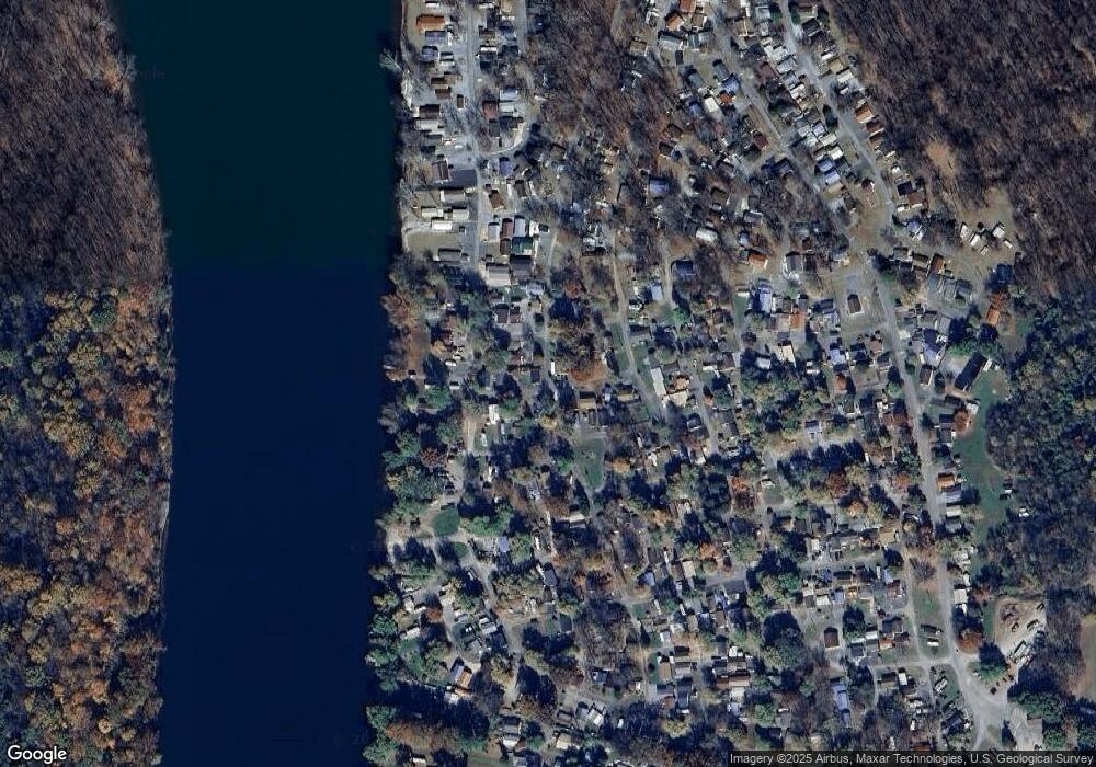 61-8 Rushmore Rd, Falling Waters, WV 25419 - photo 1