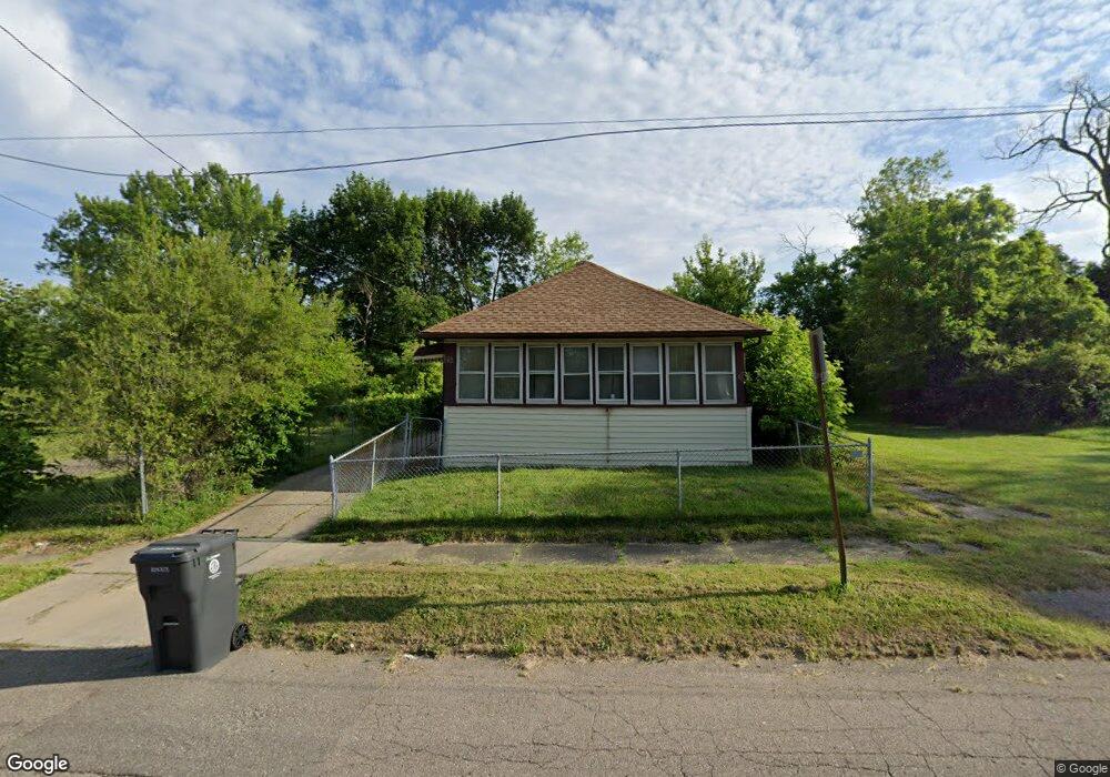 613 E Austin Ave, Flint, MI 48505 - photo 1