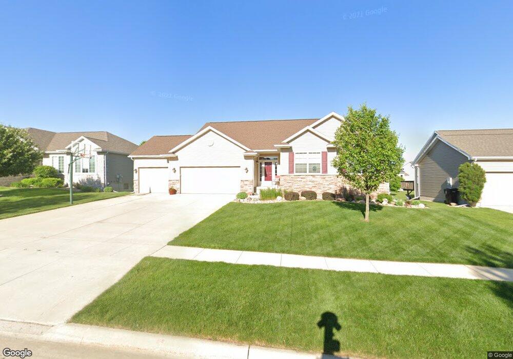 1516 Quail Ridge Rd, Cedar Falls, IA 50613 - photo 1