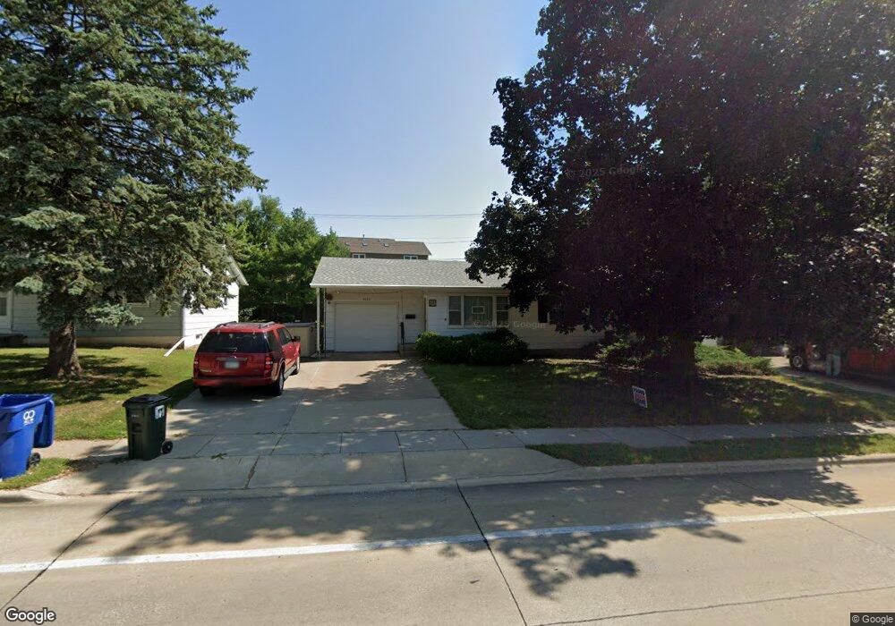 4125 N Pine St, Davenport, IA 52806 - photo 1