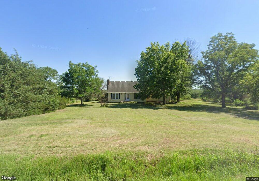 645 NE 82nd St, Topeka, KS 66617 - photo 1