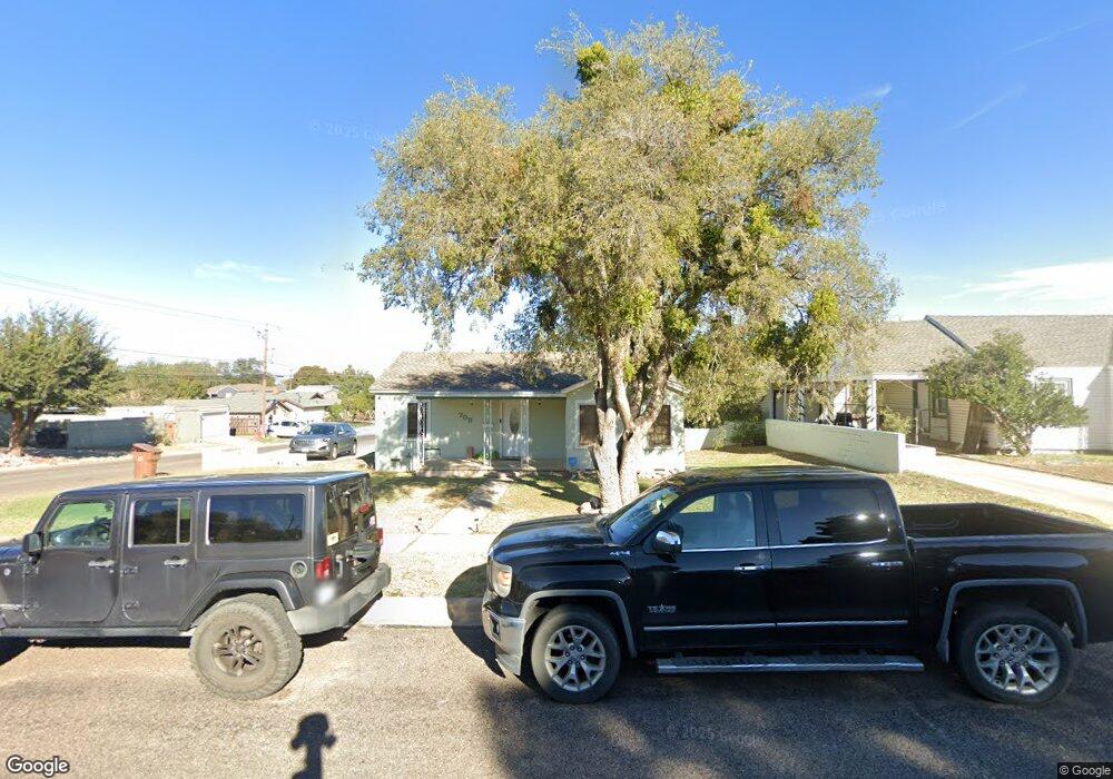 708 W 18th St, Big Spring, TX 79720 - photo 1