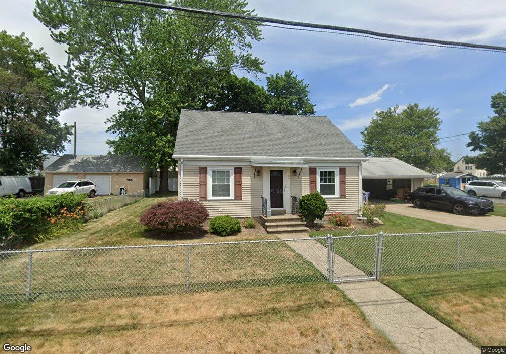 150 Columbine Ave, Pawtucket, RI 02861 - photo 1