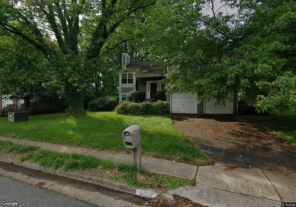 9706 Walthorne Ct, Burke, VA 22015 - photo 1