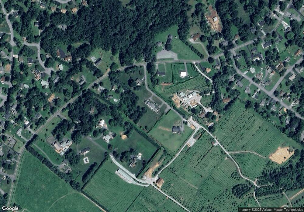 4365 Calais Dr, Sykesville, MD 21784 - photo 1