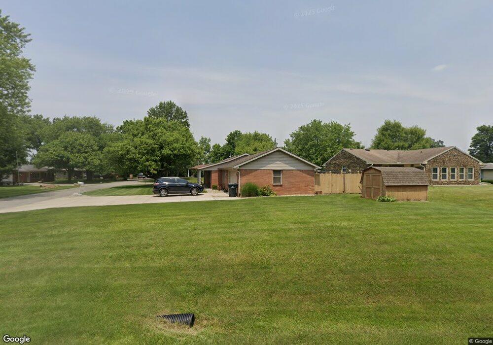 8 Canterbury Ct, Anderson, IN 46012 - photo 1