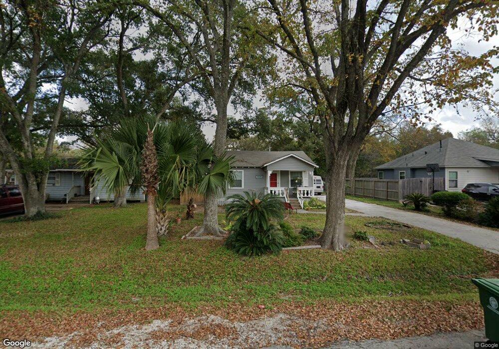 6608 Carver Rd, Houston, TX 77091 - photo 1