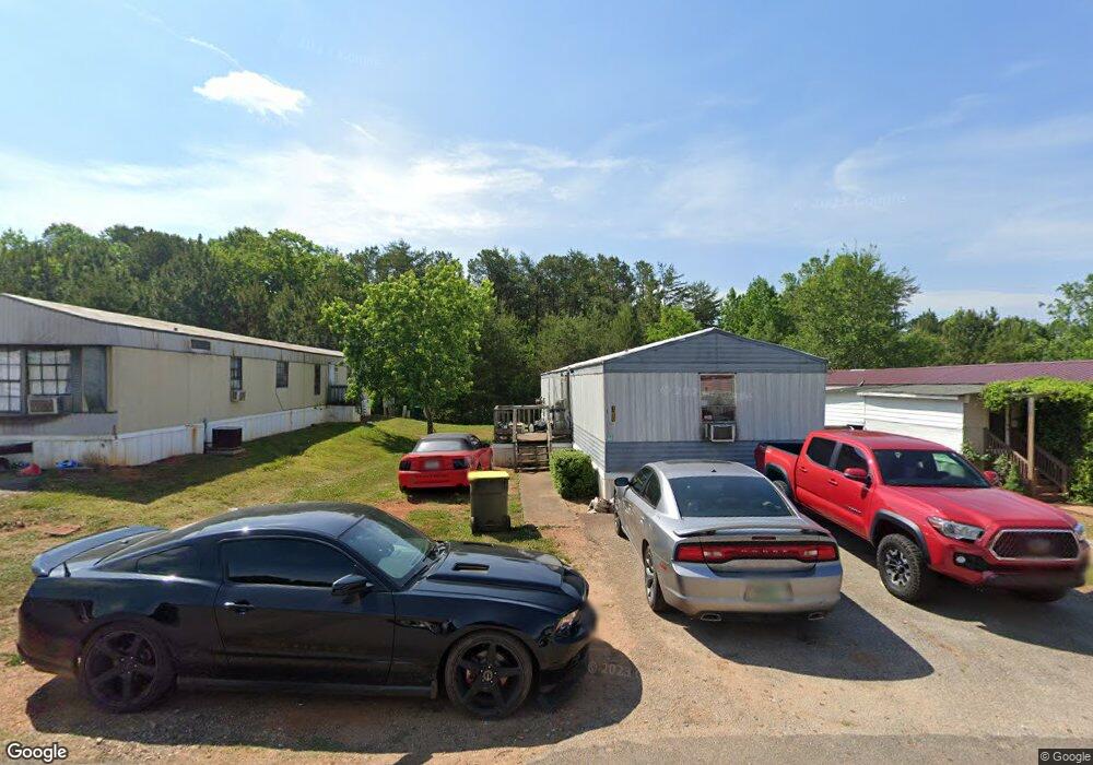 616 Crestwood Ln, Cornelia, GA 30531 - photo 1