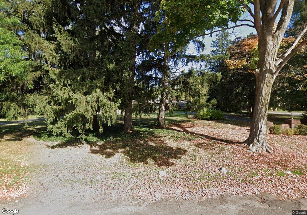 2010 Redding Rd, Birmingham, MI 48009 - photo 1