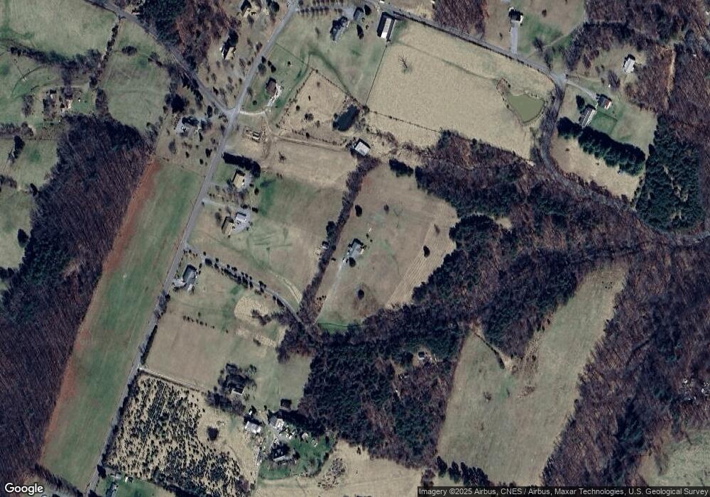 121 Clearview Ln, Berkeley Springs, WV 25411 - photo 1