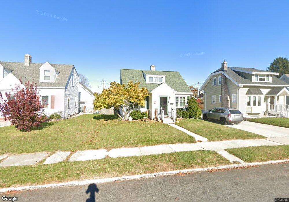 1856 Clermont St, Manitowoc, WI 54220 - photo 1