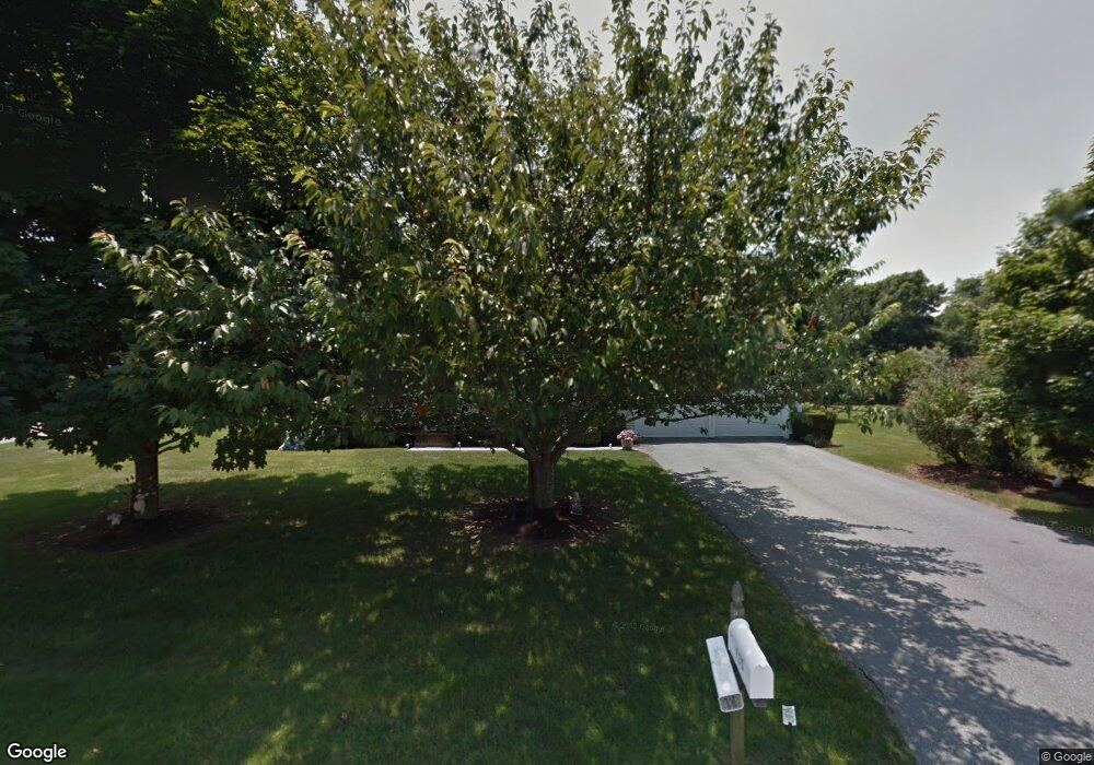 135 Gossets Turn Dr, Middletown, RI 02842 - photo 1