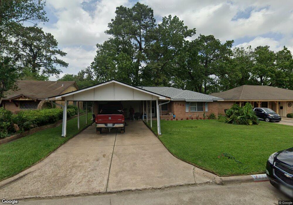 7709 Yoe St, Houston, TX 77016 - photo 1