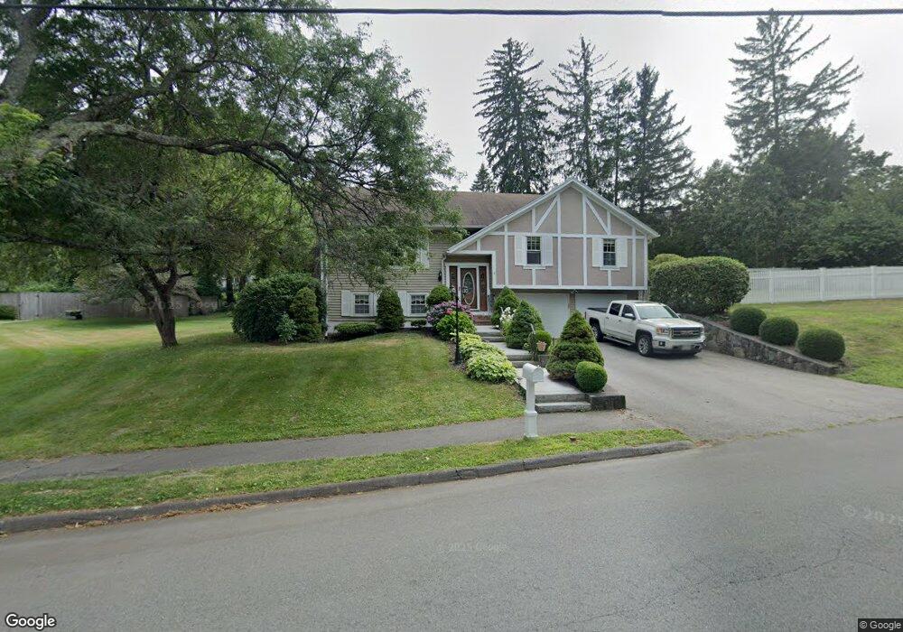 1 Naumkeag Row, Danvers, MA 01923 - photo 1