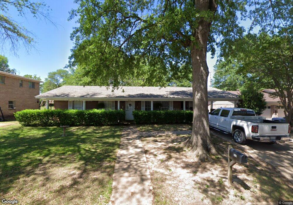 916 Japonica Dr, Wake Village, TX 75501 - photo 1